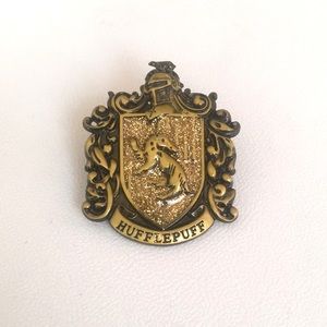 🍏50% OFF/3+...Hufflepuff Emblem Pin (Harry Potter)